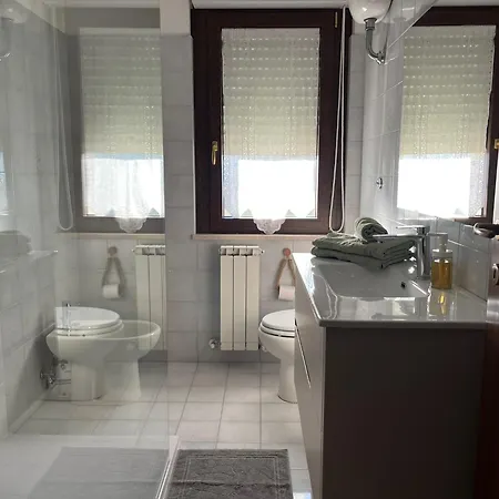 Semesterbostad Lenta- Cerratina